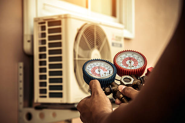 Professional Ductwork Repair technician working in Pierceton, IN